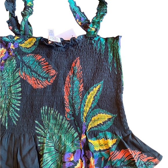 Patrons of Peace Tropical Print Floral Top - Picture 5 of 13